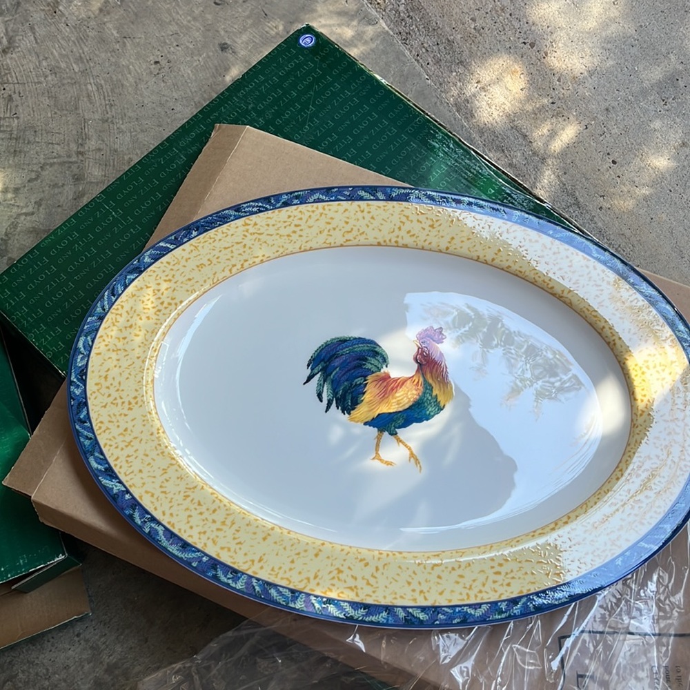 Fitz and Floyd Coq Du Village large Plater
